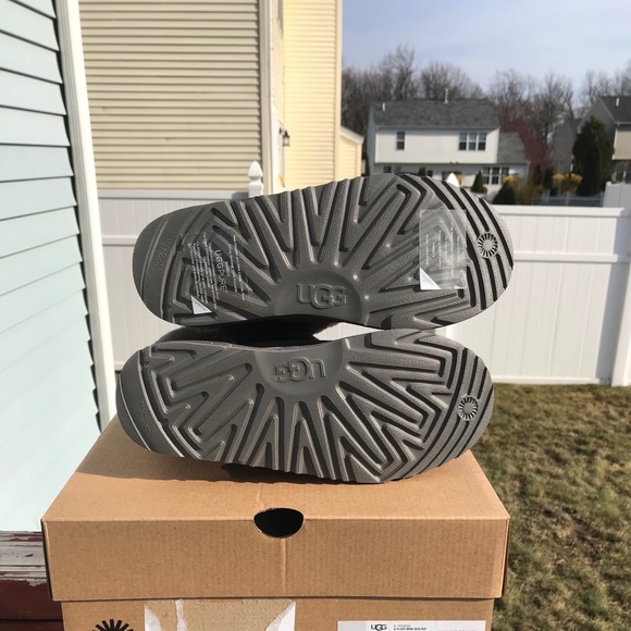 UGG Mini Fluff Quilted - Picture 6 of 8